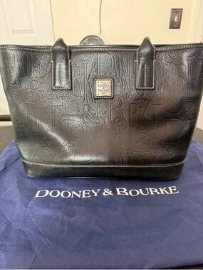 Dooney & Bourke Black Embossed Leather Shoulder Tote Handbag Authentic